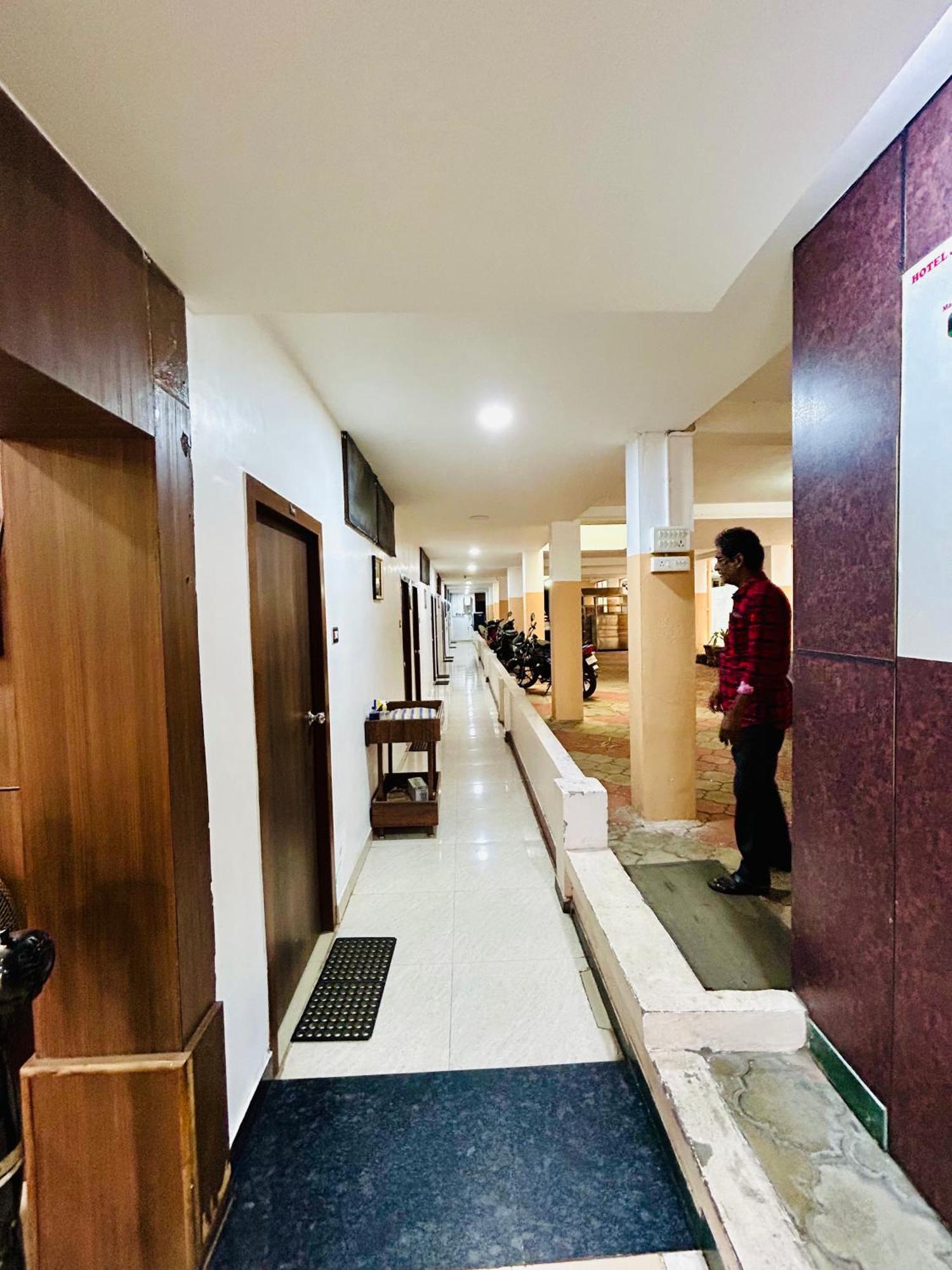 Hotel Jothi Coimbatore Eksteriør bilde